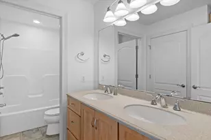 N37W22910 Wyndemere Dr, Pewaukee, WI 53072 - Photo 25