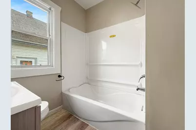 4672 N 40th St, Milwaukee, WI 53209 - Photo 5