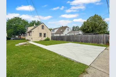 4672 N 40th St, Milwaukee, WI 53209 - Photo 15