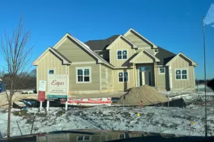 9951 N Cygnet Ct, Mequon, WI 53097 - Photo 1