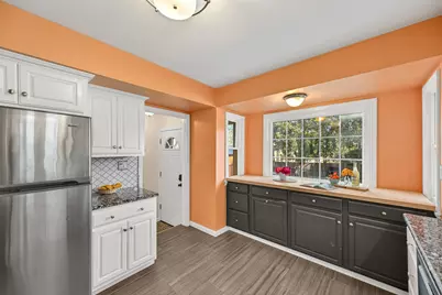 2472 N 73rd St, Wauwatosa, WI 53213 - Photo 13