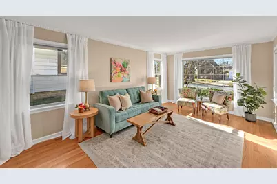 2472 N 73rd St, Wauwatosa, WI 53213 - Photo 7