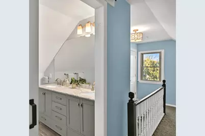 2472 N 73rd St, Wauwatosa, WI 53213 - Photo 17