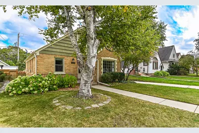 2472 N 73rd St, Wauwatosa, WI 53213 - Photo 31