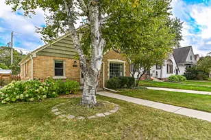 2472 N 73rd St, Wauwatosa, WI 53213 - Photo 31