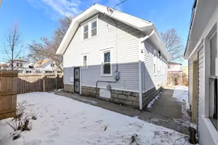 5327 W Wright St, Milwaukee, WI 53210 - Photo 33