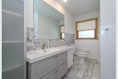 7028 W Crawford Ave, Milwaukee, WI 53220 - Photo 19