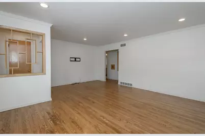 7028 W Crawford Ave, Milwaukee, WI 53220 - Photo 5