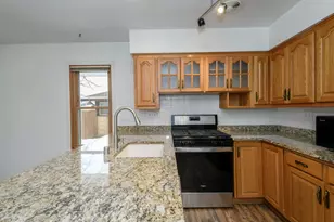 7028 W Crawford Ave, Milwaukee, WI 53220 - Photo 9