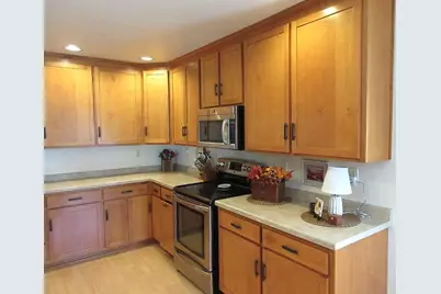 1619  Sandstone Ln, Howards Grove, WI 53083 - Photo 7