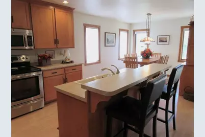 1619  Sandstone Ln, Howards Grove, WI 53083 - Photo 9