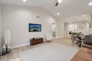 405 Falcon Ridge Dr, Burlington, WI 53105 - Photo 11