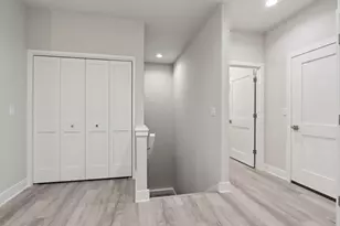 405 Falcon Ridge Dr, Burlington, WI 53105 - Photo 13