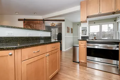 N87W15675  Belleview Blvd, Menomonee Falls, WI 53051 - Photo 9