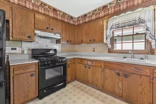 8420 22nd Ave, Kenosha, WI 53143 - Photo 9