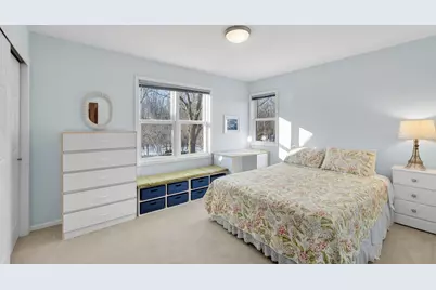 9615 W Huntington Dr, Mequon, WI 53097 - Photo 15