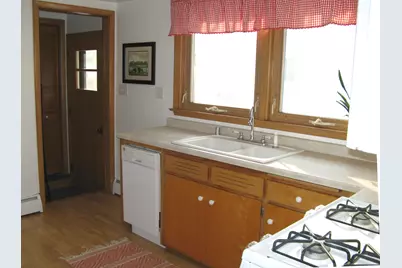 2021  Garfield Ave, Sheboygan, WI 53081 - Photo 5