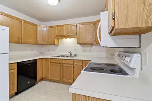 622 Shepherds Dr, West Bend, WI 53090 - Photo 5