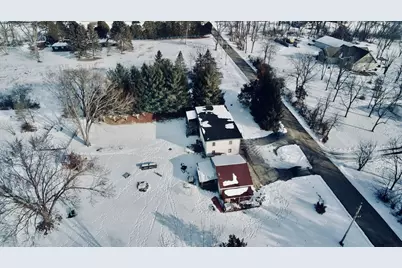 311 S Lapham Peak Rd, Delafield, WI 53018 - Photo 3