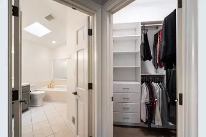 5419 W Bayberry Pkwy, Mequon, WI 53092 - Photo 19