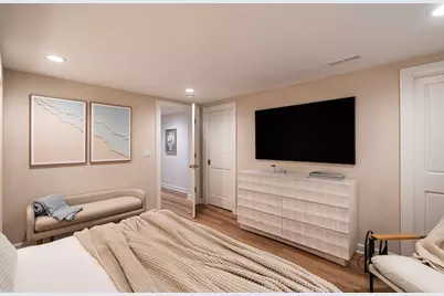 5419 W Bayberry Pkwy, Mequon, WI 53092 - Photo 33