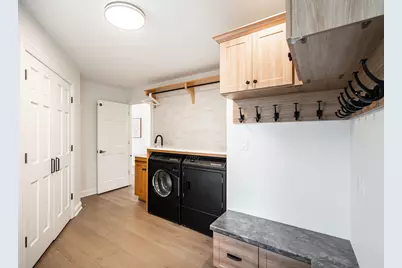 5419 W Bayberry Pkwy, Mequon, WI 53092 - Photo 25