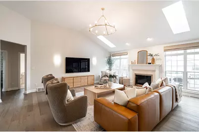 5419 W Bayberry Pkwy, Mequon, WI 53092 - Photo 7