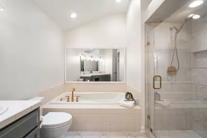 5419 W Bayberry Pkwy, Mequon, WI 53092 - Photo 23