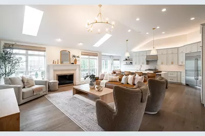 5419 W Bayberry Pkwy, Mequon, WI 53092 - Photo 5