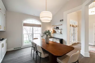 5419 W Bayberry Pkwy, Mequon, WI 53092 - Photo 9