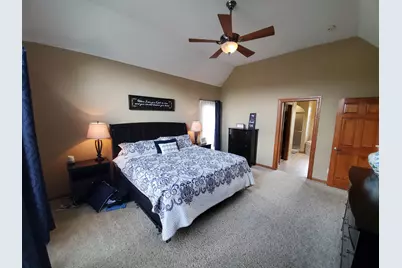 W150N7229  Paseo Ln, Menomonee Falls, WI 53051 - Photo 13