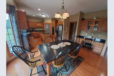 W150N7229  Paseo Ln, Menomonee Falls, WI 53051 - Photo 9