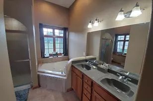 W150N7229 Paseo Ln, Menomonee Falls, WI 53051 - Photo 15