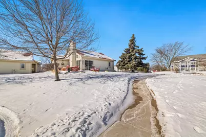 1790  Cottage Dr #7-01, Geneva, WI 53147 - Photo 15