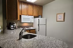 111 Center St, Lake Geneva, WI 53147 - Photo 5