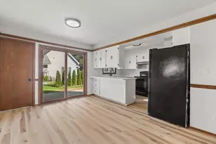 8148 S 88th St, Franklin, WI 53132 - Photo 5