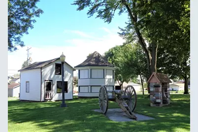 127 S Lake St, Hustisford, WI 53034 - Photo 23