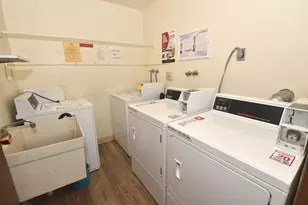 5253 N Lovers Lane Rd, Milwaukee, WI 53225 - Photo 31