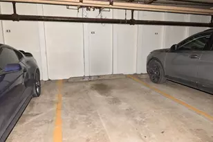 5253 N Lovers Lane Rd, Milwaukee, WI 53225 - Photo 33