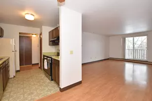 5253 N Lovers Lane Rd, Milwaukee, WI 53225 - Photo 7