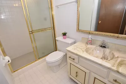 5253 N Lovers Lane Rd #219, Milwaukee, WI 53225 - Photo 23