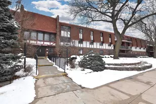 5253 N Lovers Lane Rd, Milwaukee, WI 53225 - Photo 37