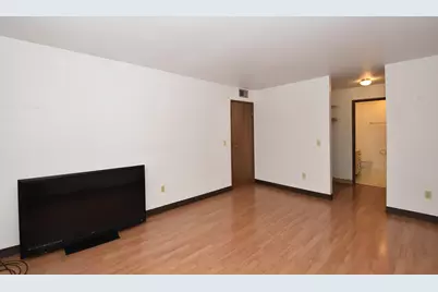 5253 N Lovers Lane Rd #219, Milwaukee, WI 53225 - Photo 15