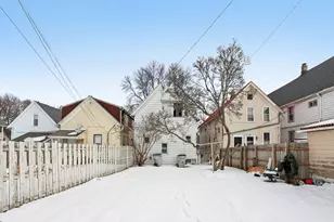 2745 N Booth St, Milwaukee, WI 53212 - Photo 39