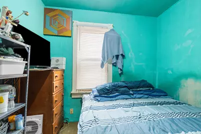 2435 S 12th St, Milwaukee, WI 53215 - Photo 11