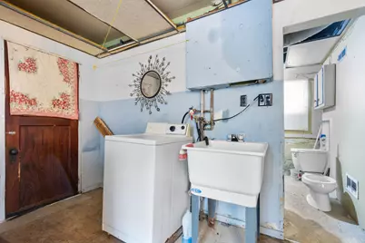 2435 S 12th St, Milwaukee, WI 53215 - Photo 25