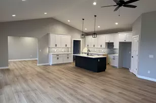 1341 Annapolis Dr, Holmen, WI 54636 - Photo 3