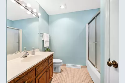 10121 N Lee Ct, Mequon, WI 53092 - Photo 15