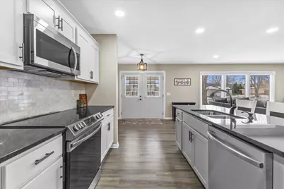 12940 W Wilbur Dr, New Berlin, WI 53151 - Photo 13