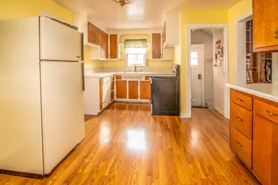 921 N Center St, Beaver Dam, WI 53916 - Photo 9